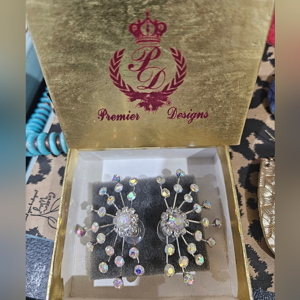 Premier Designs Iridescent Crystal Earrings